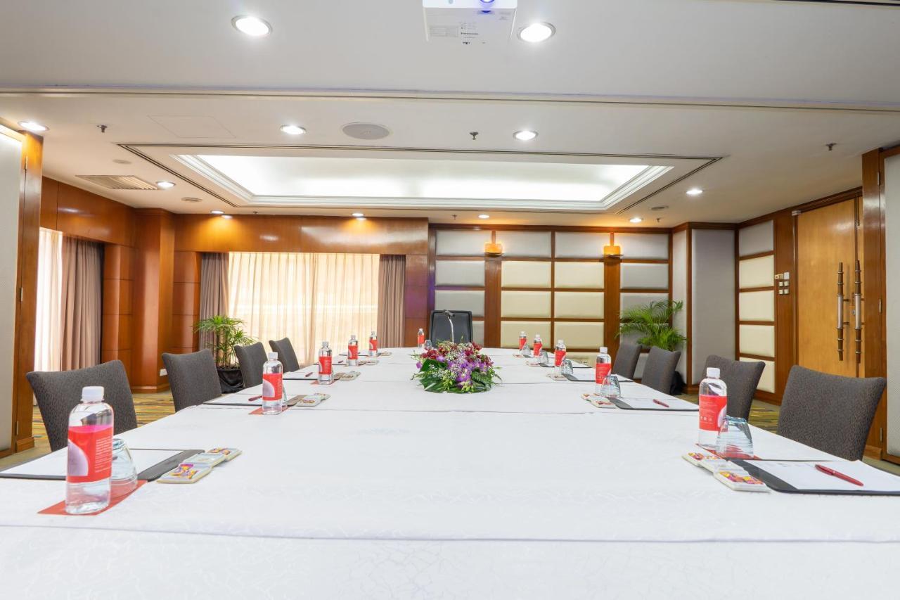Seri Pacific 5*